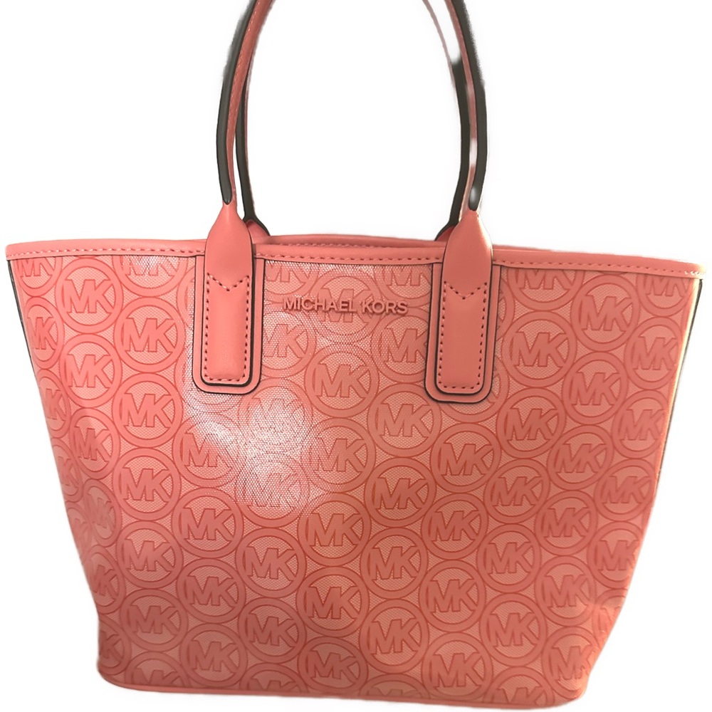 Michael Kors Petite salmon pink tote. New.